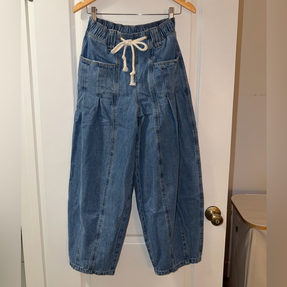 Sage + Fig Barrel Jeans - Picture 4 of 11